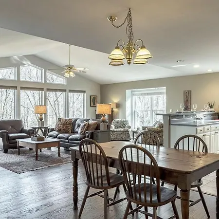 Innsbrook Woodland View Home